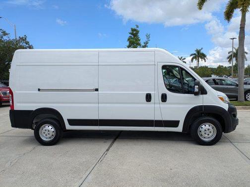 Bright White Clearcoat 2025 RAM ProMaster 2500 Tradesman