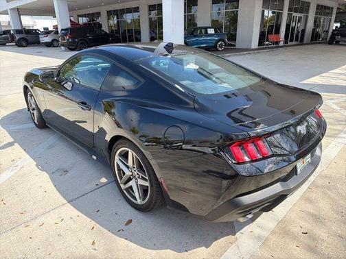 2024 Ford Mustang EcoBoost