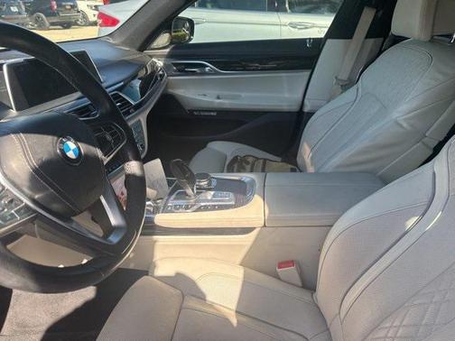 2016 BMW 750 I