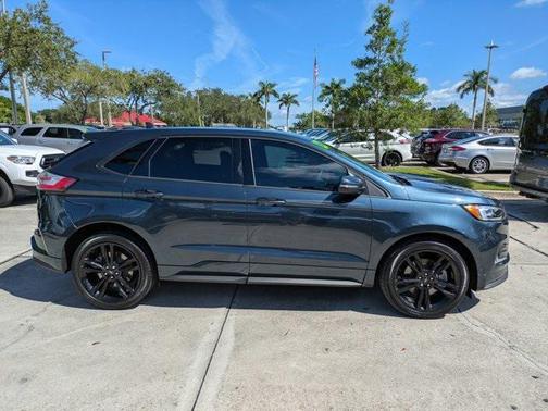2022 Ford Edge ST