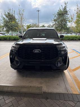 2025 Ford Explorer ST-Line