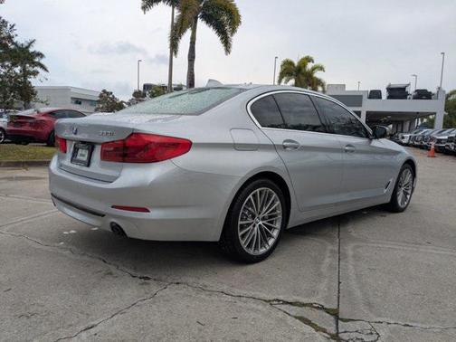 2020 BMW 530 530i