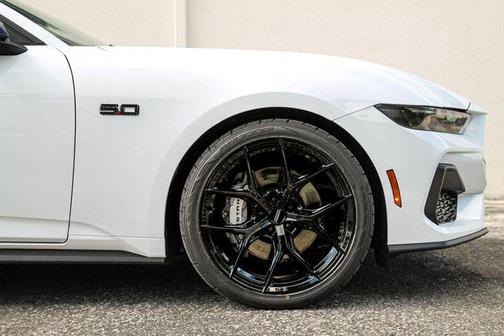OXFORD WHITE 2026 Ford Mustang GT