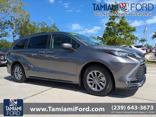 Predawn Gray Mica 2022 Toyota Sienna XLE