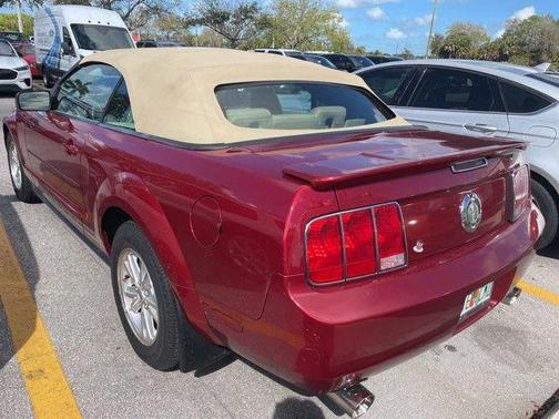 Redfire Clearcoat Metallic 2007 Ford Mustang Deluxe