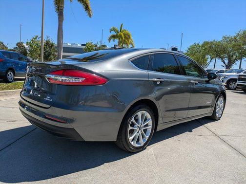 2019 Ford Fusion Hybrid SE