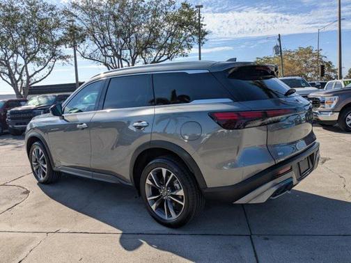 2022 INFINITI QX60 Luxe
