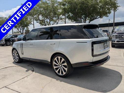 2023 Land Rover Range Rover P530 SE