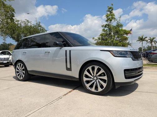2023 Land Rover Range Rover P530 SE