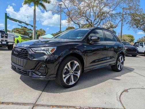 2022 Audi Q3 45 S line Premium Plus