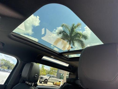 Santorini Black Metallic 2023 Land Rover Defender 90 X-Dynamic SE