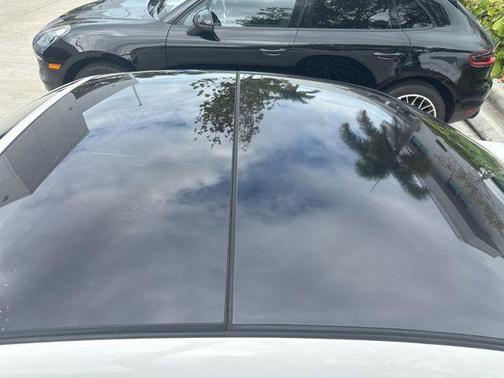 2014 Volkswagen Eos Sport