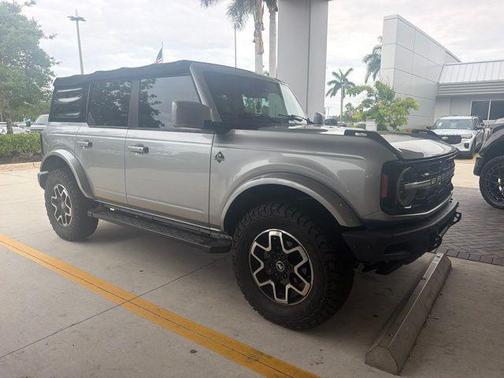 ICONIC SILVER METALLIC 2021 Ford Bronco Outer Banks