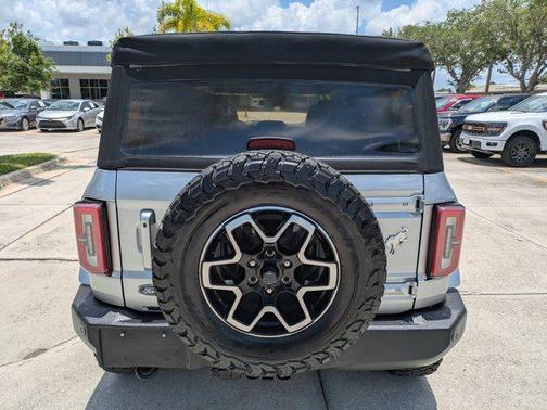 ICONIC SILVER METALLIC 2021 Ford Bronco Outer Banks