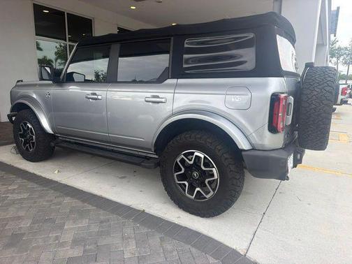 ICONIC SILVER METALLIC 2021 Ford Bronco Outer Banks