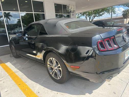 BLACK 2014 Ford Mustang V6 Premium