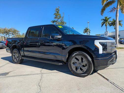 2024 Ford F-150 Lightning LARIAT