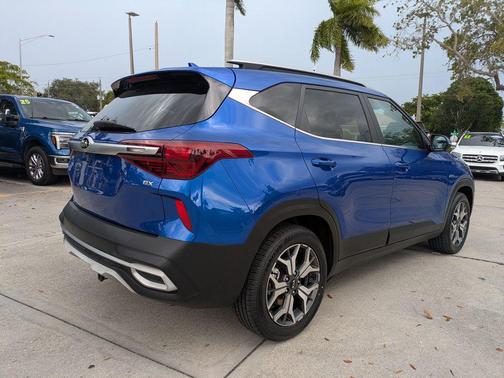 Neptune Blue 2021 Kia Seltos EX