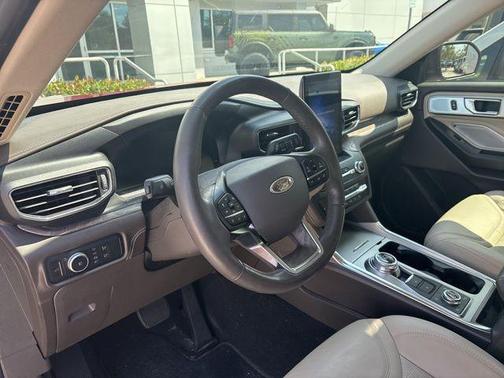 2020 Ford Explorer Platinum
