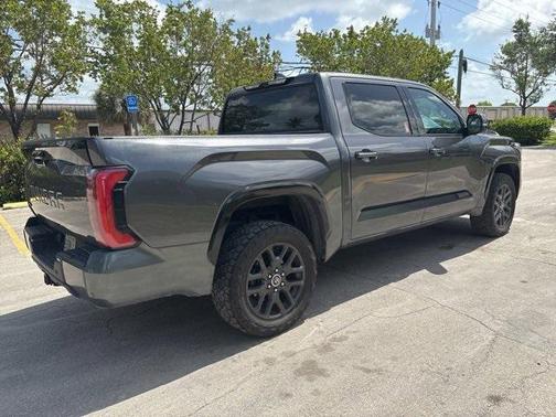 2022 Toyota Tundra Platinum