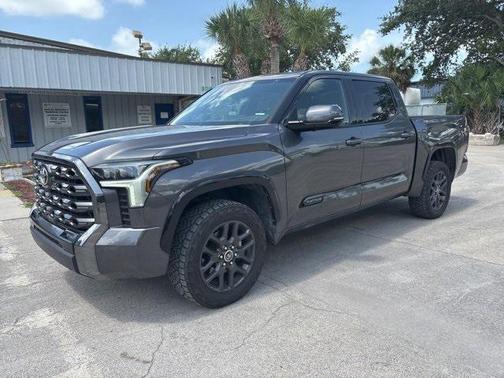 2022 Toyota Tundra Platinum