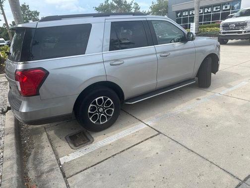 Silver Metallic 2022 Ford Expedition XLT