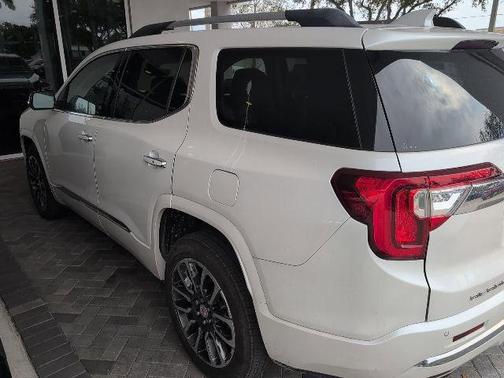 2020 GMC Acadia Denali