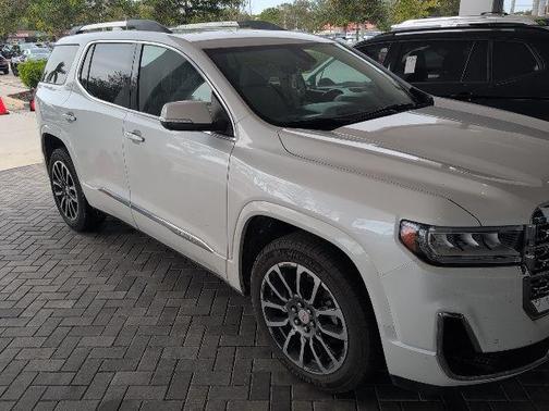 2020 GMC Acadia Denali