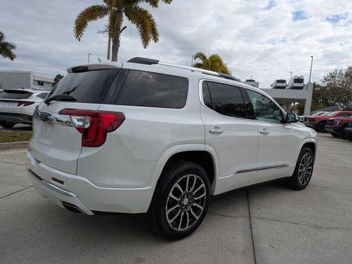 2020 GMC Acadia Denali