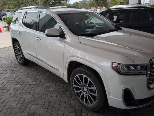 2020 GMC Acadia Denali