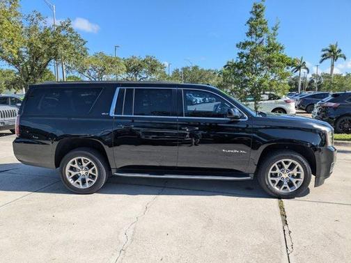 2019 GMC Yukon XL SLT