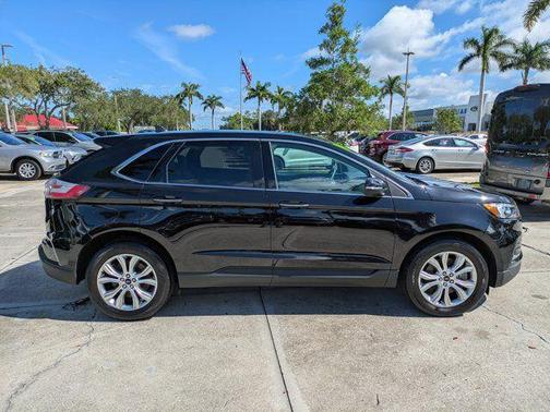 2024 Ford Edge Titanium