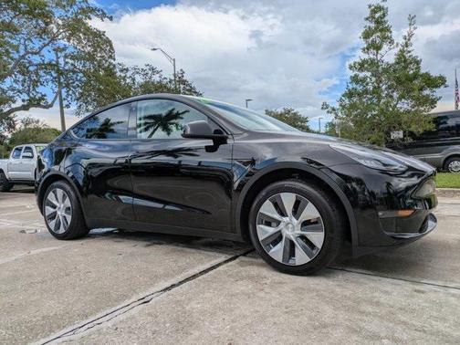 2021 Tesla Model Y Standard Range Rear-Wheel Drive