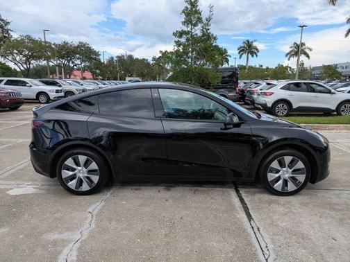 2021 Tesla Model Y Standard Range Rear-Wheel Drive