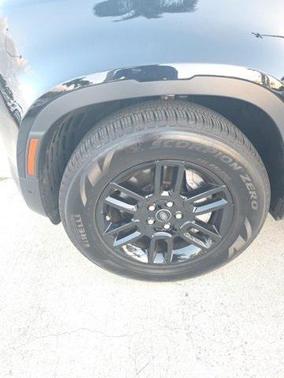 2025 Land Rover Defender 130 P300 S