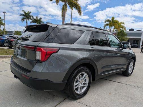 CARBONIZED GRAY METALLIC 2025 Ford Explorer Active