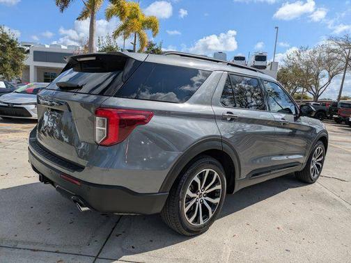 2023 Ford Explorer ST-Line