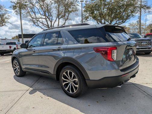 2023 Ford Explorer ST-Line