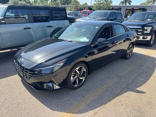 Onyx Black 2023 Hyundai ELANTRA Limited