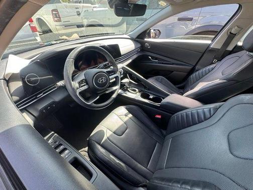 Onyx Black 2023 Hyundai ELANTRA Limited