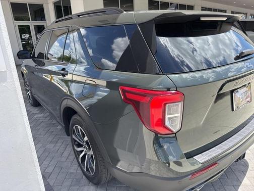 2022 Ford Explorer ST