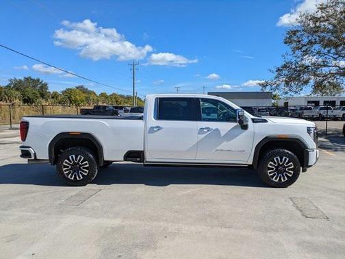 2024 GMC Sierra 3500 Denali