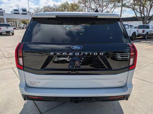 2025 Ford Expedition Max Active 4x2