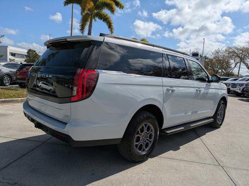 2025 Ford Expedition Max Active 4x2