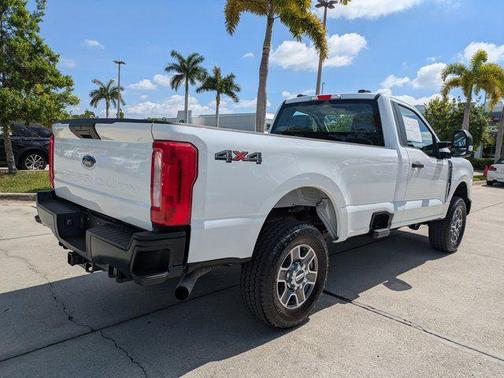 OXFORD WHITE 2025 Ford F-250 XL