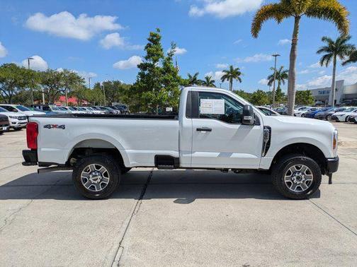 OXFORD WHITE 2025 Ford F-250 XL