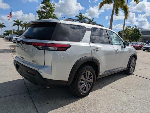 Brilliant Silver Metallic 2025 Nissan Pathfinder SV 4WD