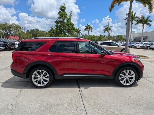 RAPID RED MET TINTED CC 2022 Ford Explorer Platinum