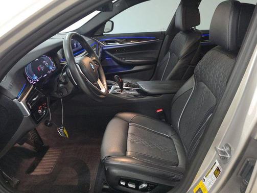 Rhodonite Silver Metallic 2020 BMW 530e iPerformance