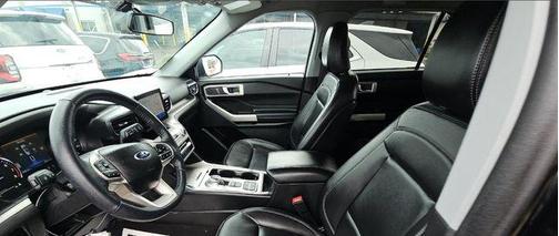 Agate Black Metallic 2023 Ford Explorer XLT